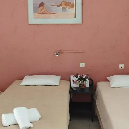 Aparthotel Cleo With Yard In 250m From The